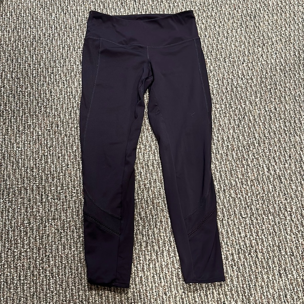 Size medium cute eggplant colored leggings